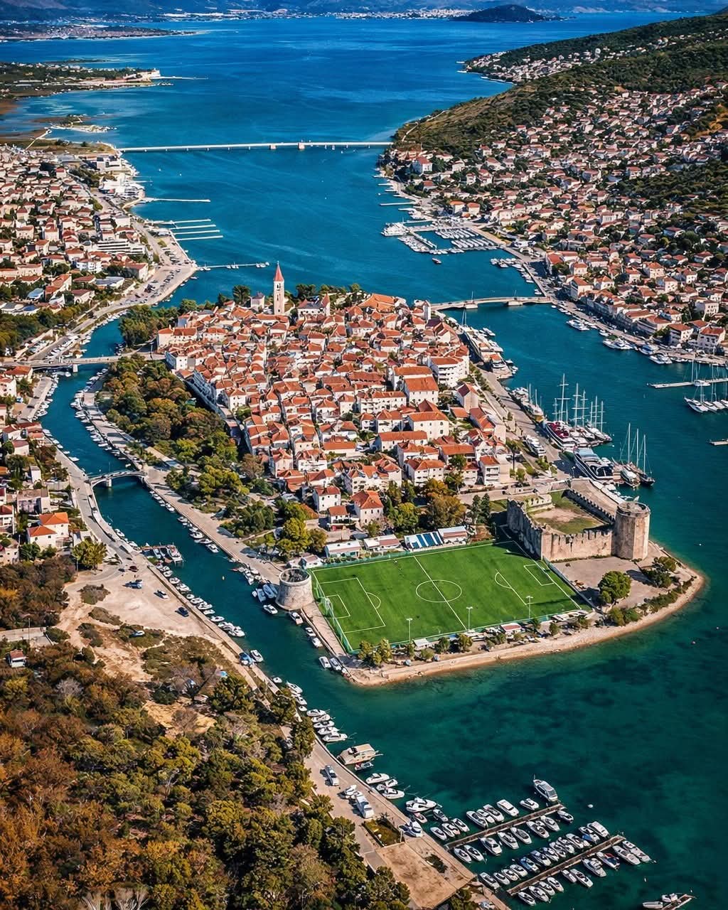 Trogir: Ahol a történelem életre kel, és a tenger átöl